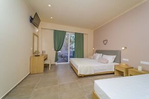 Amaryllis Front Beach Hotel