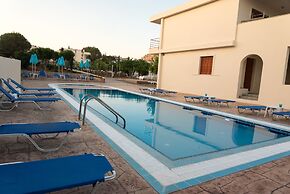 Amaryllis Front Beach Hotel