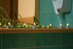 Amaryllis Front Beach Hotel