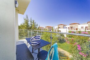 Amaryllis Front Beach Hotel