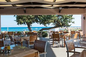 Amaryllis Front Beach Hotel