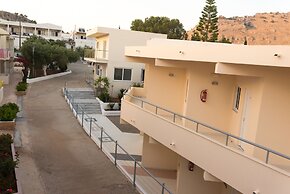 Amaryllis Front Beach Hotel