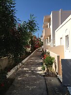 Amaryllis Front Beach Hotel