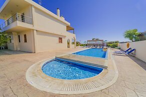 Amaryllis Front Beach Hotel