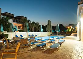 Amaryllis Front Beach Hotel