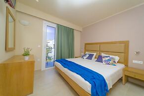 Amaryllis Front Beach Hotel