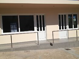 Amaryllis Front Beach Hotel