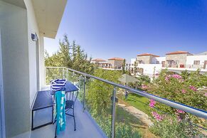 Amaryllis Front Beach Hotel