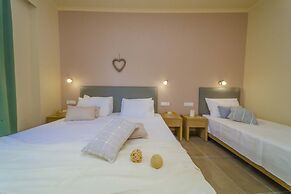 Amaryllis Front Beach Hotel