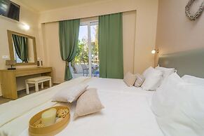 Amaryllis Front Beach Hotel