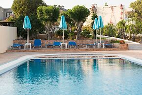 Amaryllis Front Beach Hotel