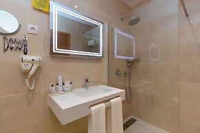 Golden Tulip Opera Alger