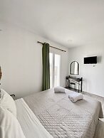 Sea Sound Villa at Perivolos Santorini