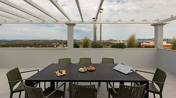 Akali apartment Airport by Airstay