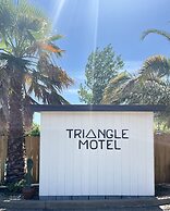 Triangle Motel