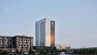 Alt Hotel Calgary University District