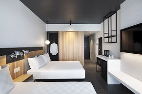 Alt Hotel Calgary University District