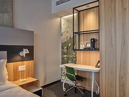 Alt Hotel Calgary University District