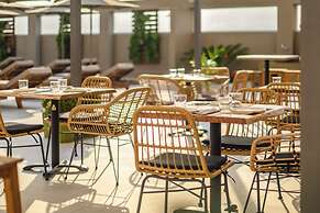 Nicolas Grand Suites - Adults Only