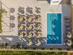 Nicolas Grand Suites - Adults Only