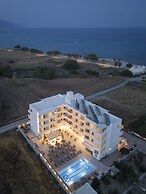 Nicolas Grand Suites - Adults Only