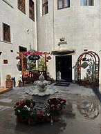 Four Mansions Hotel