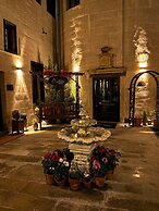 Four Mansions Hotel