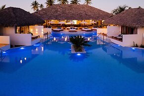 MKNI Hotel - Ikaika Makani Experience