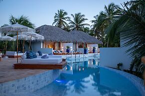 MKNI Hotel - Ikaika Makani Experience