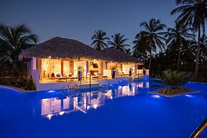 MKNI Hotel - Ikaika Makani Experience