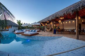 MKNI Hotel - Ikaika Makani Experience