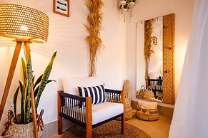 MKNI Hotel - Ikaika Makani Experience