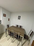 Ap 2 Qts com suíte  Garagem e Elevador