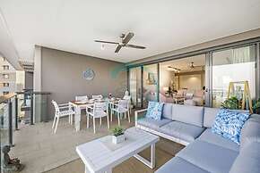 ZEN PENINSULA - 3 BR Waterfront Apt