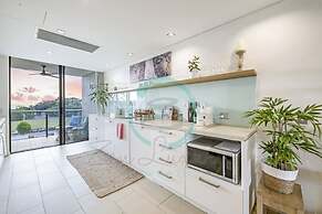 ZEN PENINSULA - 3 BR Waterfront Apt