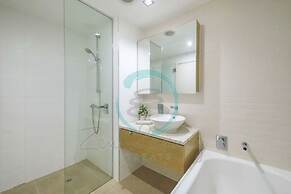 ZEN PENINSULA - 3 BR Waterfront Apt