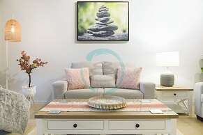 ZEN PENINSULA - 3 BR Waterfront Apt