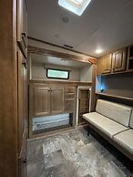 5th Wheel Overnight Rental