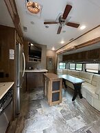 5th Wheel Overnight Rental