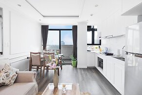 City by night Ben Thanh Apartments