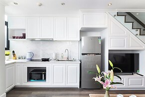 City by night Ben Thanh Apartments