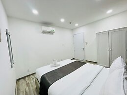 City by night Ben Thanh Apartments