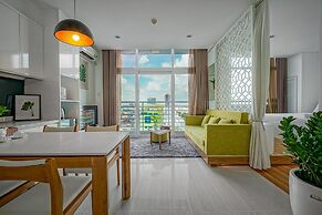 City by night Ben Thanh Apartments