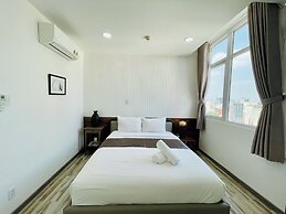 City by night Ben Thanh Apartments