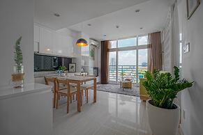 City by night Ben Thanh Apartments