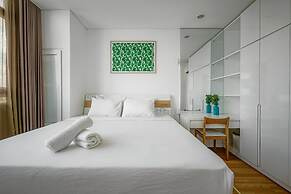 City by night Ben Thanh Apartments