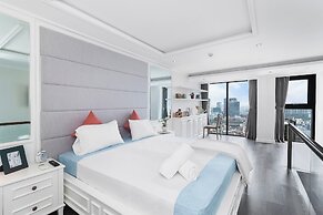 City by night Ben Thanh Apartments