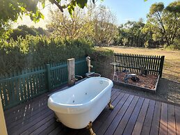 Murray River Spa Retreat