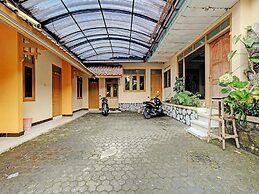 SPOT ON 92408 Hotel Renata 2