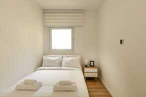 Seaside Escape with Private Patio by Sea N Rent